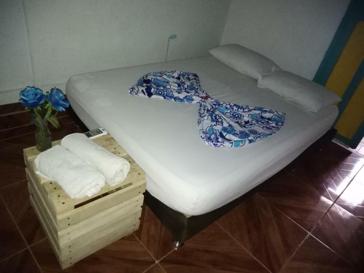 Arbore Hostel Santa Marta  Esterno foto
